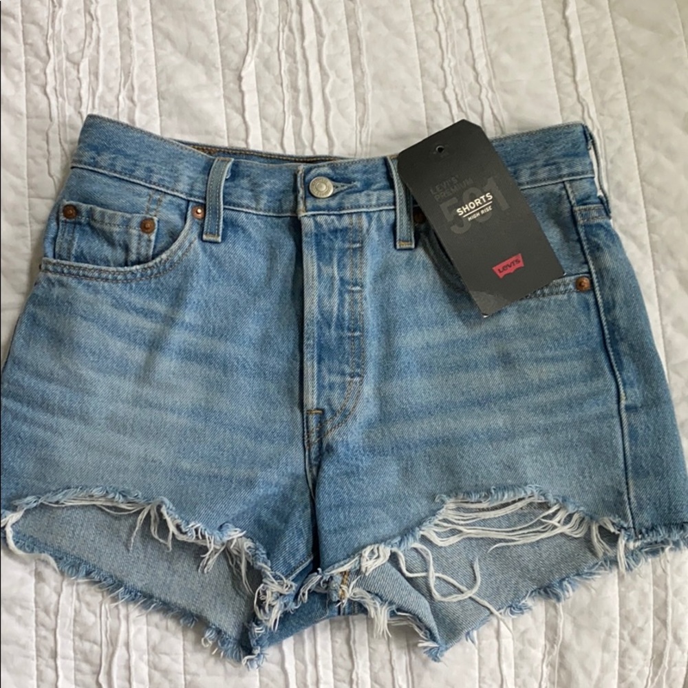 Levi’s High rise denim short